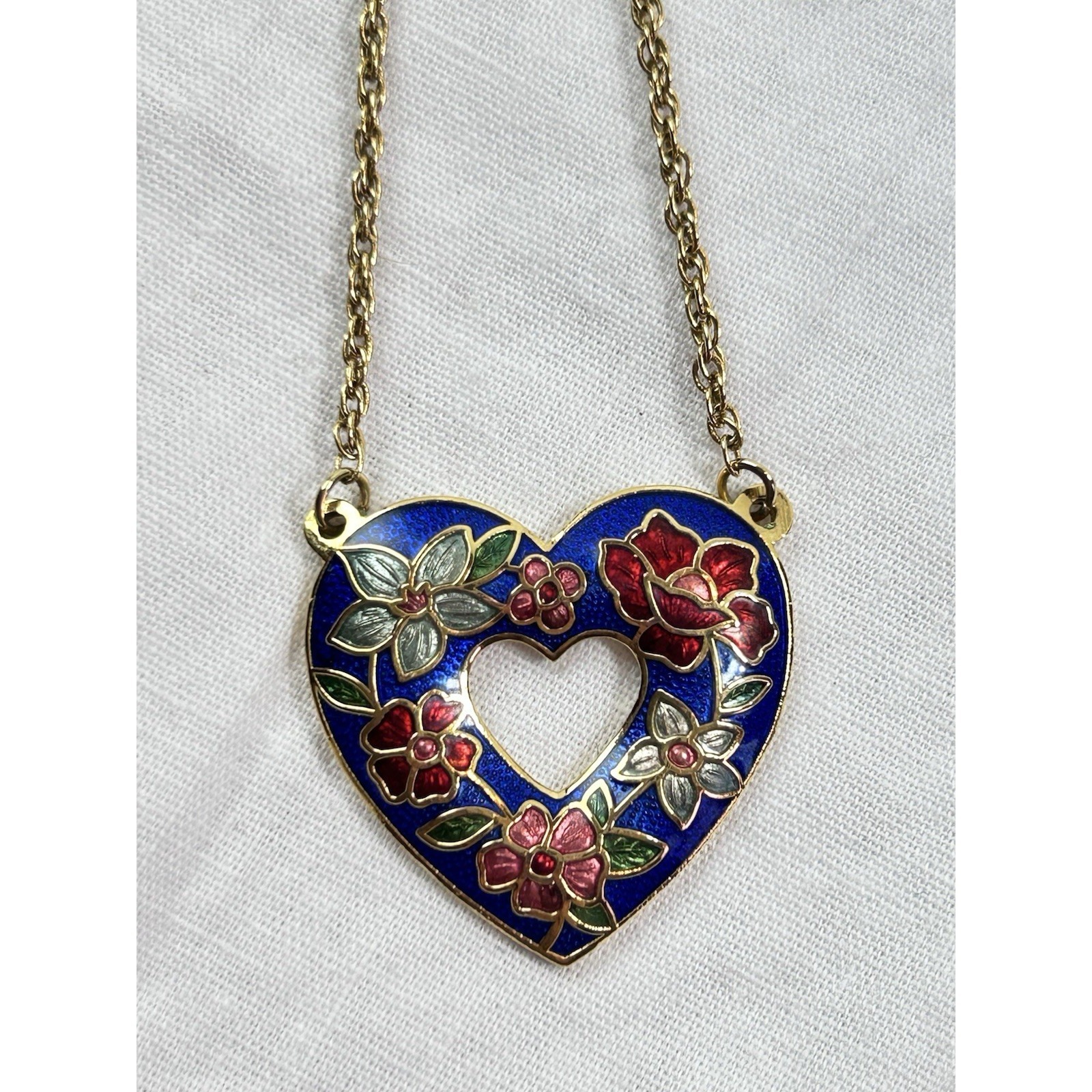 Vintage Avon Cloisonne Pendant Necklace 1988 Floral Multi-Color Heart 16 Inches 19$